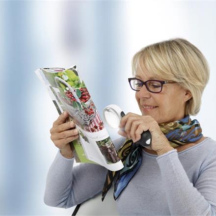 Loupes de poche éclairantes
